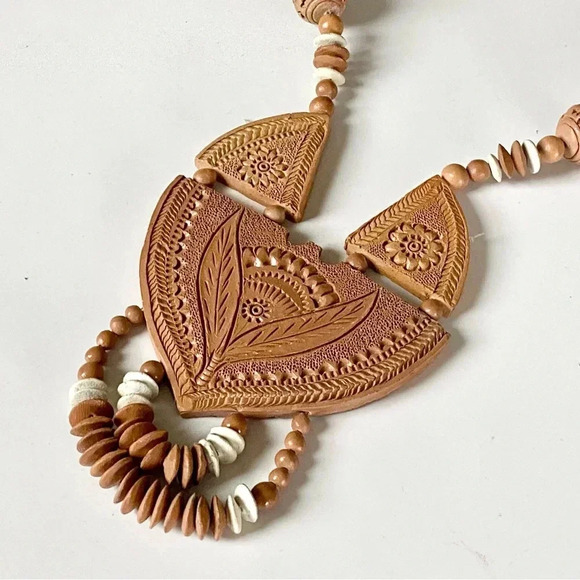 Vintage Artisan Tribal Boho Carved Clay Beaded Statement Necklace. - Picture 3 of 8